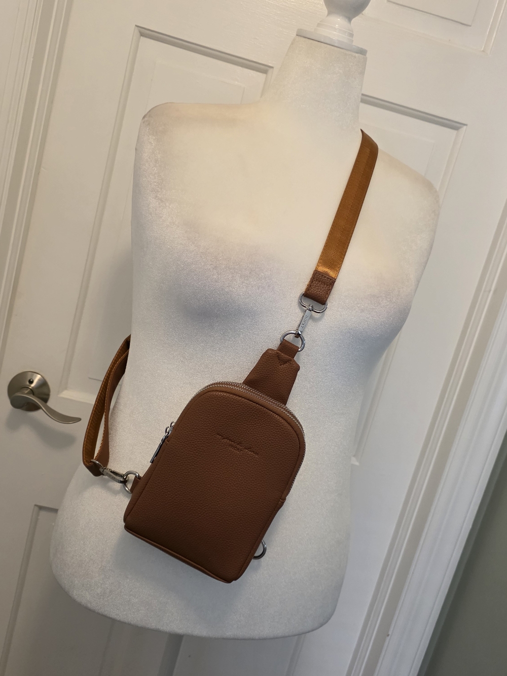 Women's Tan Leather Crossbody Phone Bag - Minimal Everyday Carry